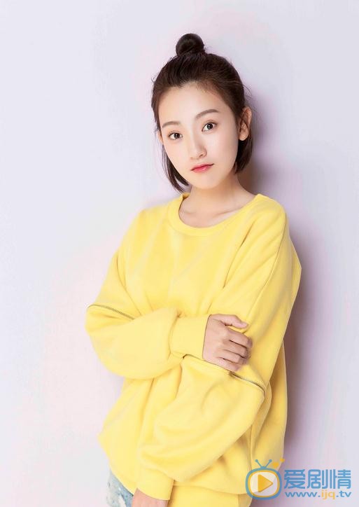 雙世寵妃鏡心是誰扮演的？雙世寵妃鏡心扮演者孫藝寧個人資料、寫真及生活照欣賞