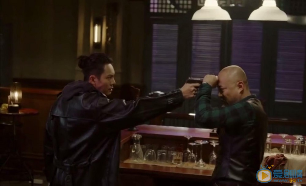 橙紅年代光頭警察最後結局怎么樣？光頭警察被誰所殺？