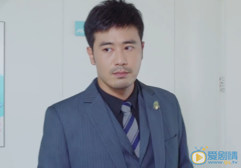 你好喬安陸遠揚為什麼總是戴著同一款領帶？領帶背後有什麼故事？