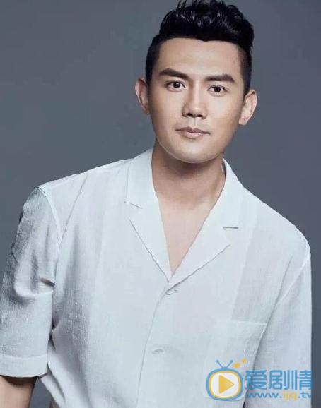 一路繁花相送戴維凡是誰演的？戴維凡扮演者李浩軒個人資料、寫真及生活照欣賞