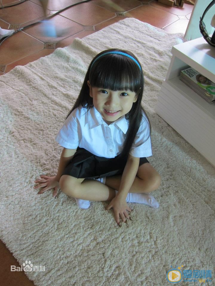 檸檬初上妙妙扮演者謝語恩寫真及生活照欣賞