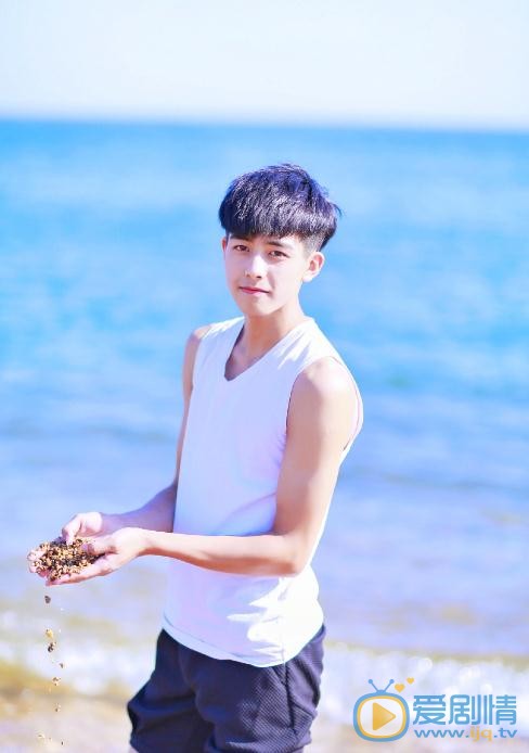 鳳囚凰容止是誰演的？鳳囚凰容止扮演者宋威龍個人資料、寫真及生活照欣賞