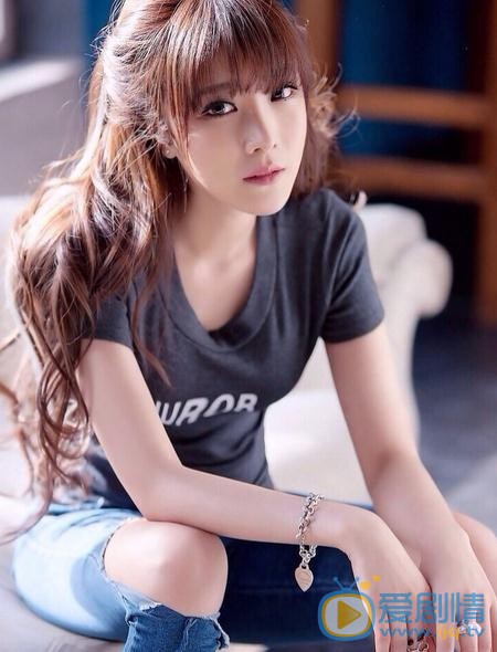 戴燕妮個人資料簡介 戴燕妮寫真