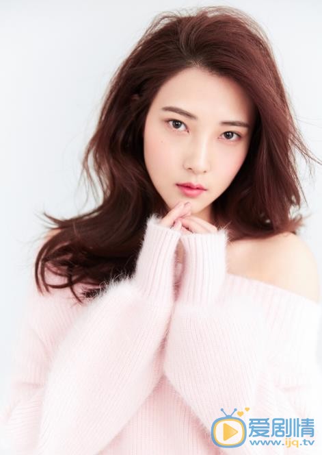 火王之破曉之戰裴珞傾是誰演的？裴珞傾扮演者柏安個人資料、寫真及生活照欣賞