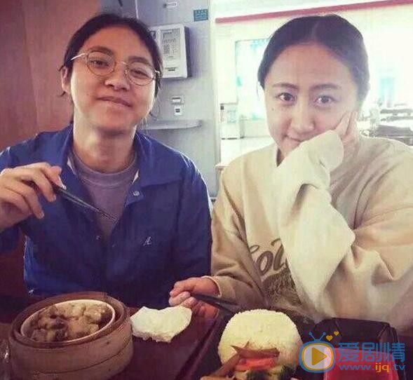 陳粒與女友祝星合照 陳粒出櫃 陳粒個人資料介紹