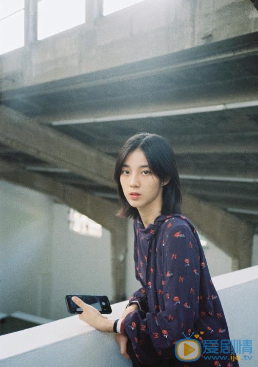 人不彪悍枉少年楊夕是誰扮演的？楊夕扮演者萬鵬個人資料、寫真生活照