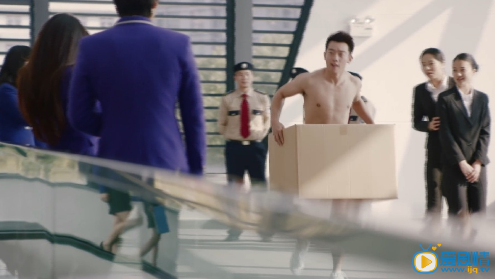 加油吧實習生熱播 張盛裸奔照曝光