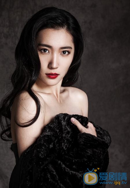 閆鹿楊個人資料簡介 閆鹿楊寫真