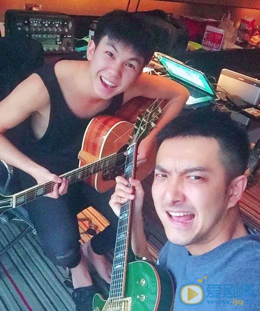 急診科醫生海洋扮演者啟傑個人資料、寫真生活照