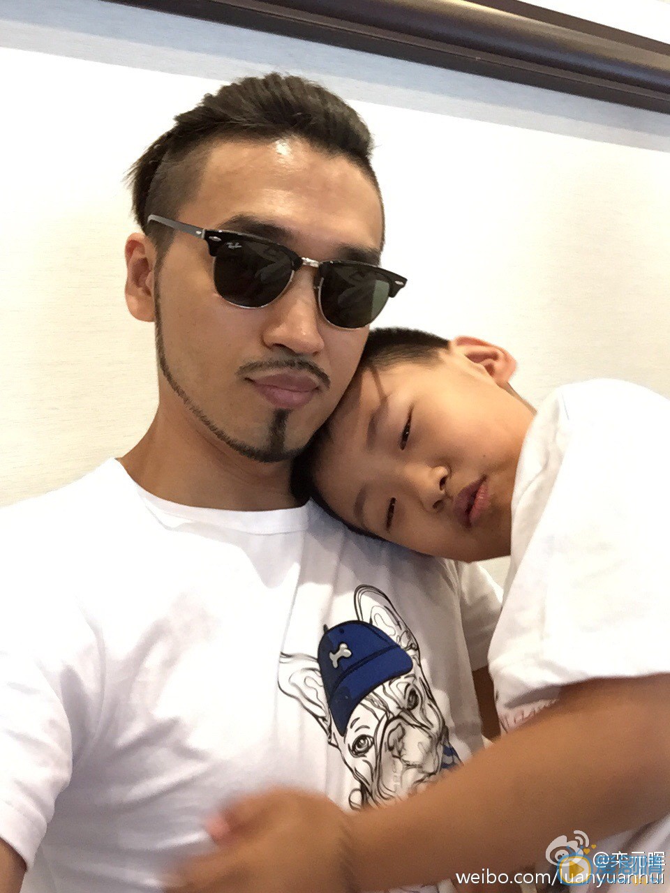 欒元暉個人資料簡介 欒元暉和兒子合照