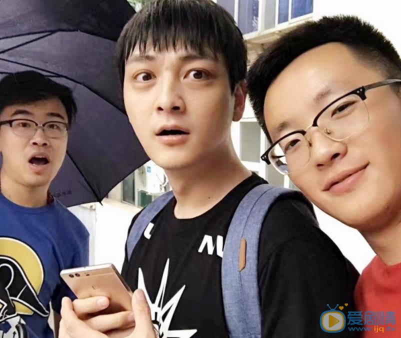 我不是精英費明扮演者張曉謙個人資料、海量生活照欣賞