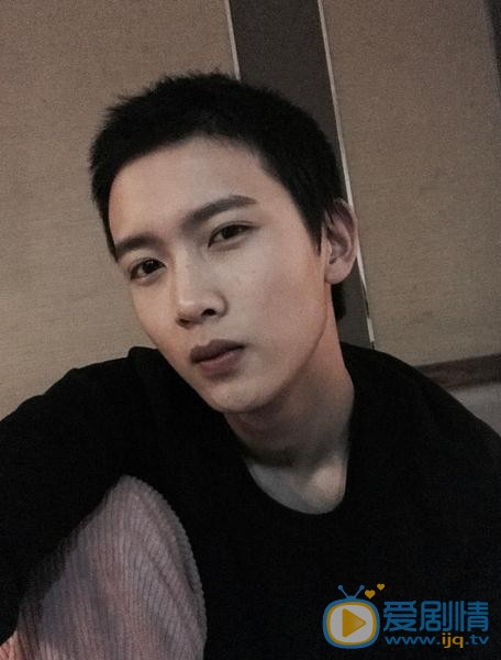 雙世寵妃2流觴是誰演的？流觴扮演者陳宥維個人資料、寫真及生活照欣賞