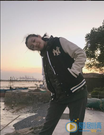 艷骨中靜姝是誰演的？靜姝扮演者王鶴潤個人資料、寫真及生活照欣賞 