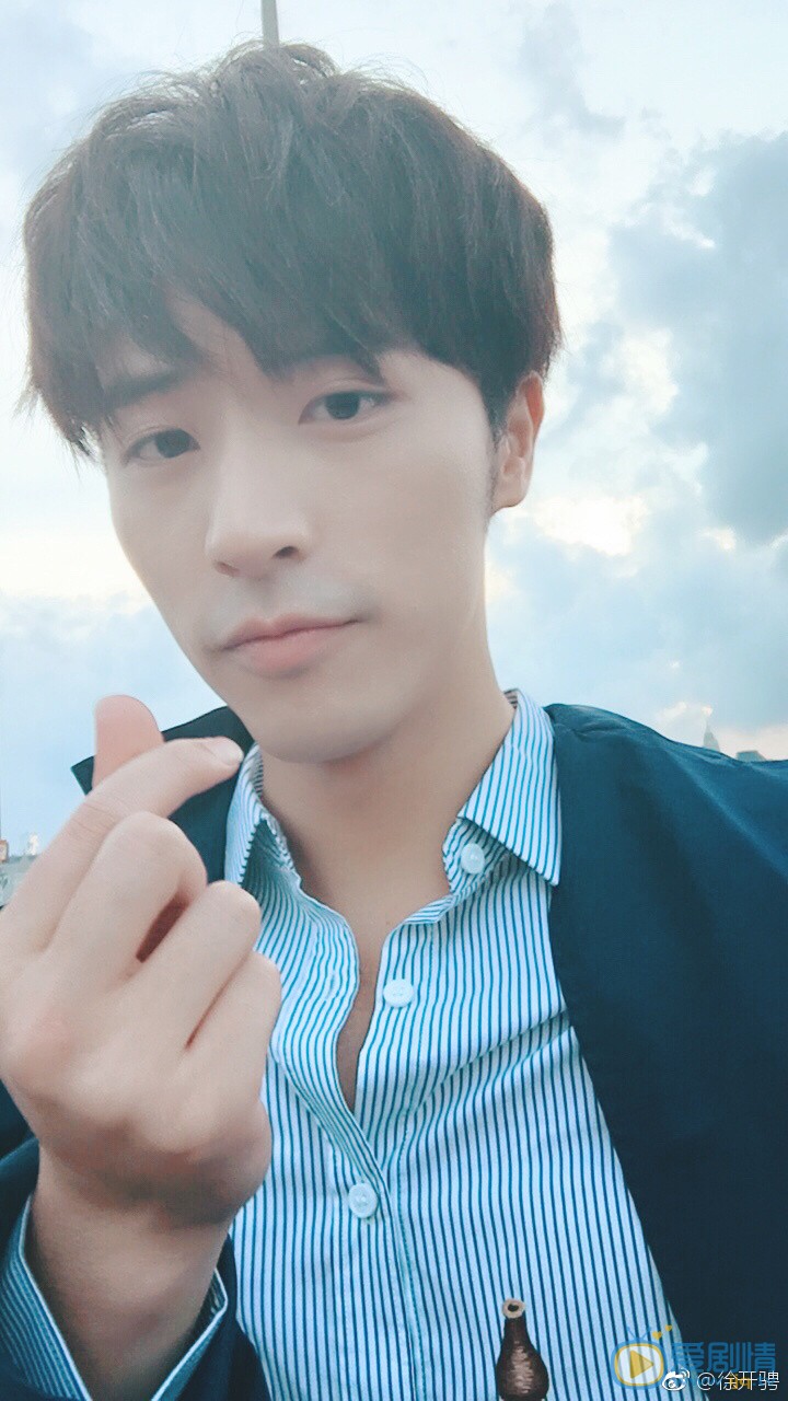 無法擁抱的你崔俊赫是誰演的?崔俊赫扮演者徐開騁個人資料及生活寫真照欣賞