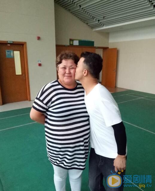 朴翔與母親合照 朴翔個人資料介紹