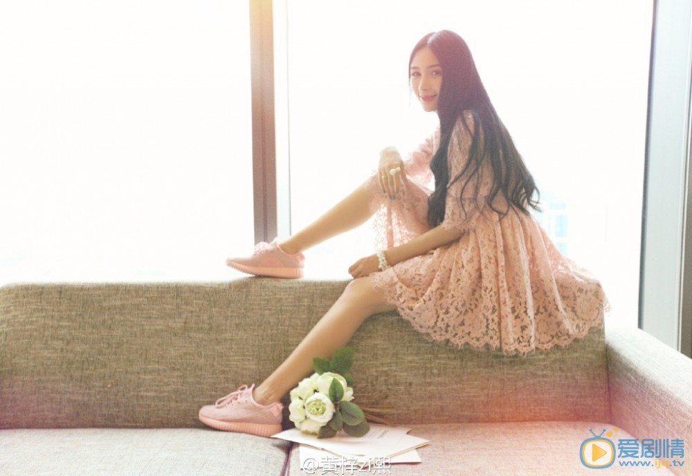 老九門莫測扮演者黃梓熙寫真及生活照欣賞