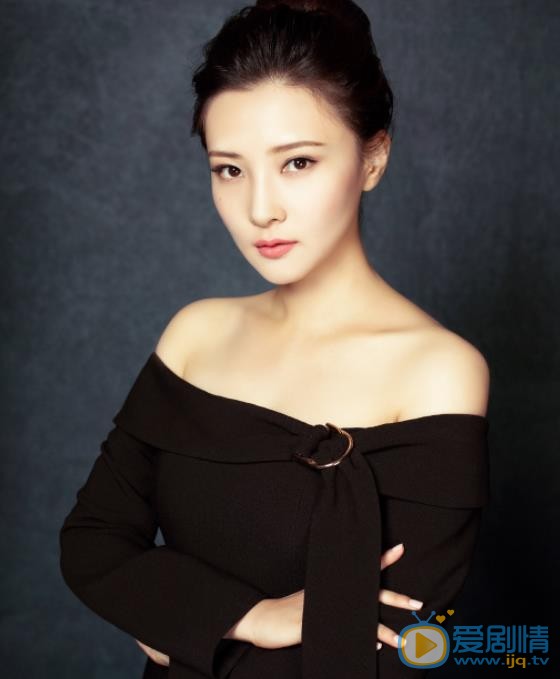 火王之破曉之戰裴珞傾是誰演的？裴珞傾扮演者柏安個人資料、寫真及生活照欣賞