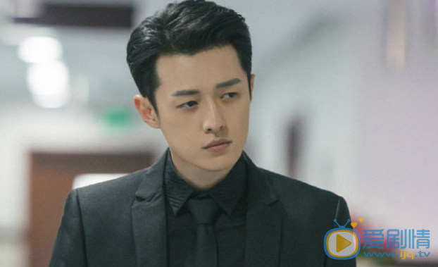 暗黑者3阿華喜歡盲女鄭佳嗎？阿華在替誰照顧鄭佳？