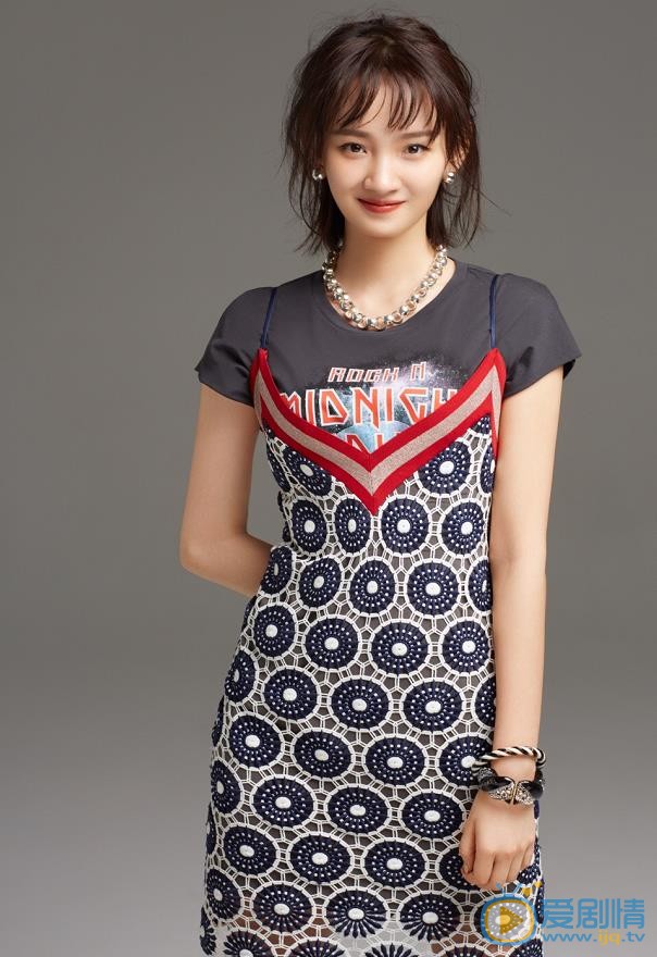 愛情進化論賈小美是誰飾演的？賈小美扮演者梁寶羚個人資料、寫真及生活照欣賞