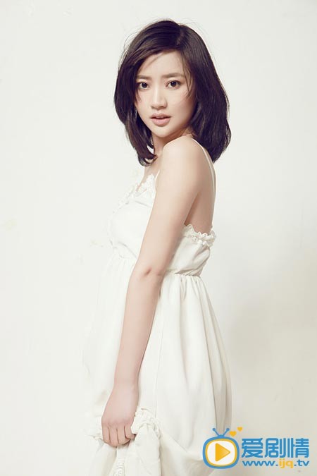 夏花個人資料簡介 夏花個人經歷及家庭背景介紹 夏花圖片生活照