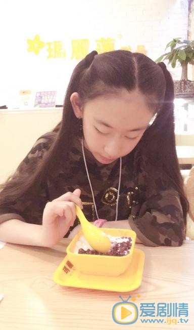 平凡歲月李小雅是誰演的？平凡歲月李小雅扮演者吳雨珏個人資料及寫真生活照欣賞