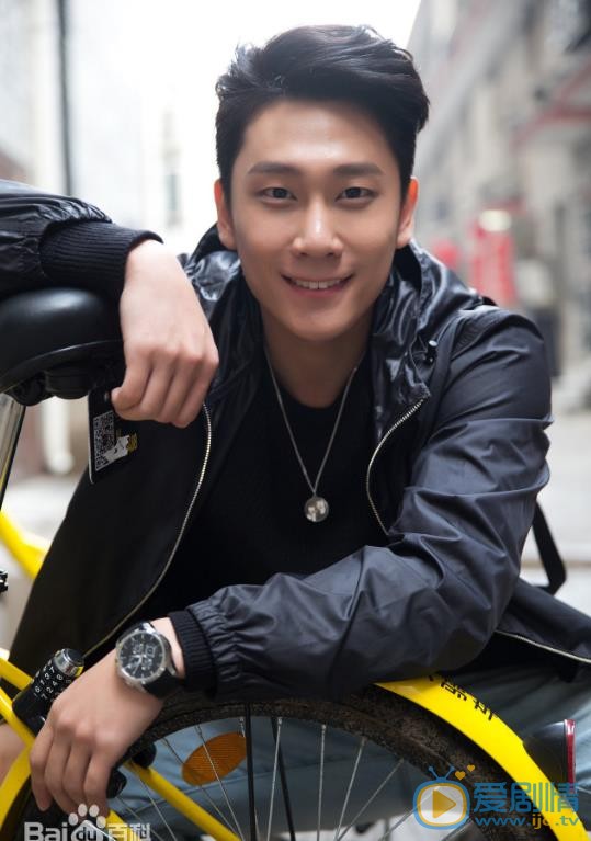 王蘊凡個人資料簡介 王蘊凡寫真照