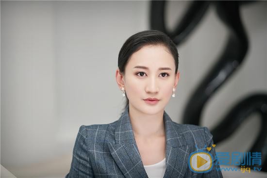 那片段預告那片海康乃欣是由誰飾演的？劇中的她是一個怎樣的人？