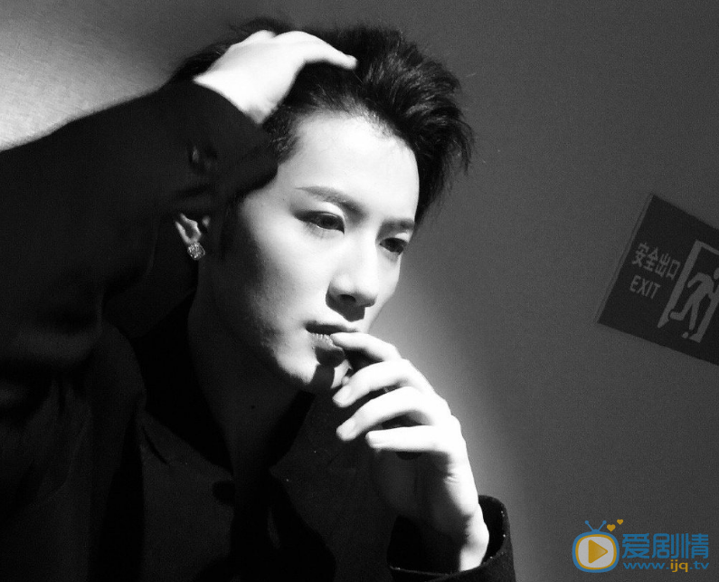 丁立個人資料簡介 丁立演藝經歷 丁立帥氣寫真圖片