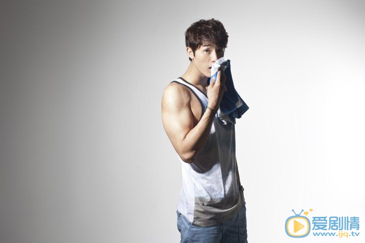 李己雨個人資料簡介 李己雨演藝經歷 李己雨帥氣寫真圖片