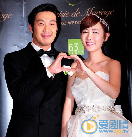  河東勛與妻子星結婚照 河東勛個人資料簡介