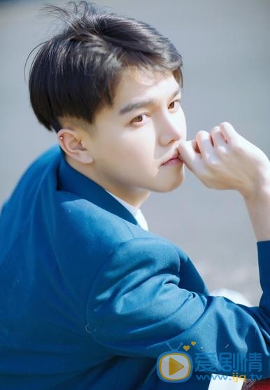 雙世寵妃墨靖軒是誰演的？雙世寵妃墨靖軒扮演者王浩歌個人資料、寫真及生活照欣賞