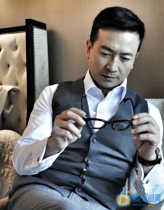 醉玲瓏莫不平是誰扮演的？莫不平扮演者張弓個人資料、寫真及生活照欣賞