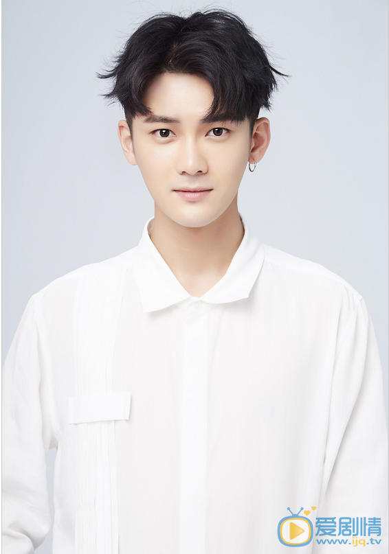 浪花一朵朵唐一白是誰演的？唐一白扮演者熊梓淇個人資料及寫真生活照欣賞