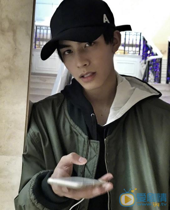 鳳囚凰容止是誰演的？鳳囚凰容止扮演者宋威龍個人資料、寫真及生活照欣賞