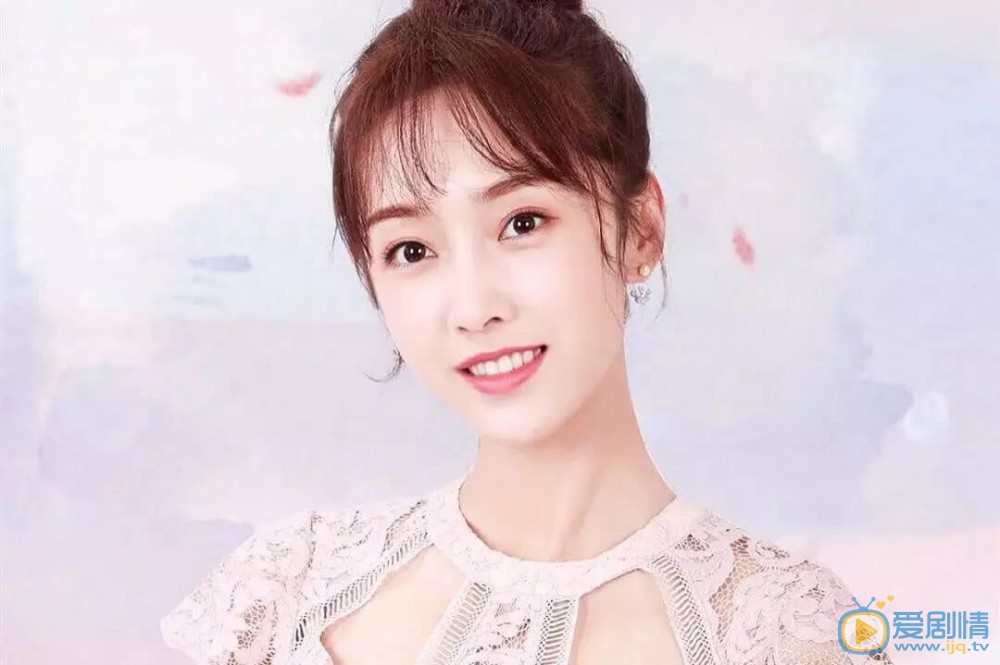 彩虹的重力何彩虹是由誰飾演的？她的結局怎么樣？