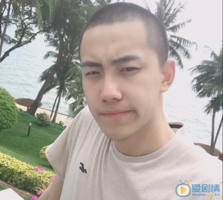 獨步天下布占泰是誰演的?布占泰扮演者晏紫東個人資料及生活寫真照欣賞