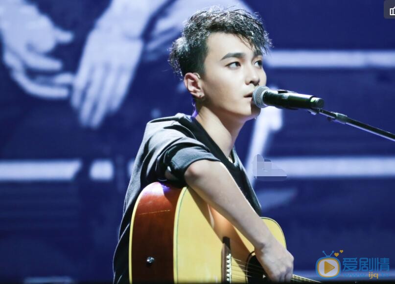 劉彤個人寫真劉彤個人資料