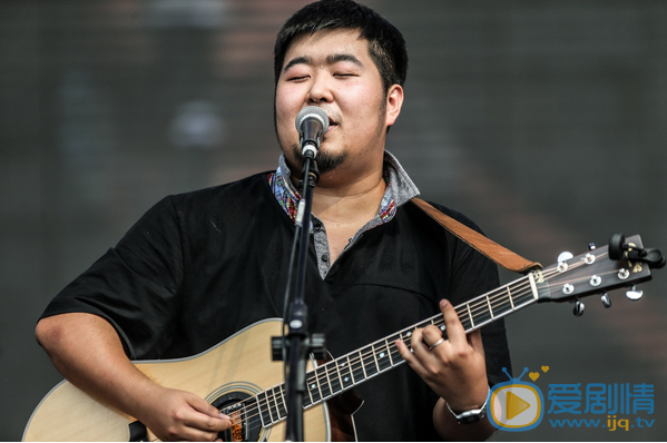 民謠歌手宋冬野吸毒被抓，這還是唱“董小姐”的那個他么？