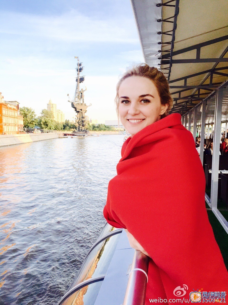 麻辣變形計鐵血女教官柳莎是誰扮演的?柳莎扮演者伊莉莎個人資料及寫真生活照介紹