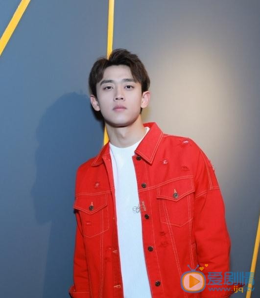 歸去來成然是誰演的?成然扮演者王天辰個人資料、寫真及生活照欣賞