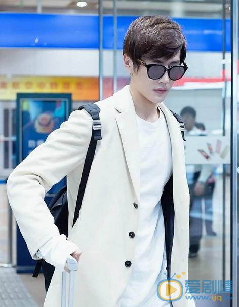 軒轅劍之漢之雲徒維是誰扮演的？軒轅劍之漢之雲徒維扮演者彥希個人資料、寫真及生活照欣賞