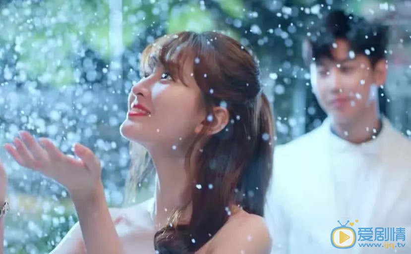 我不能戀愛的女朋友鄭澤的真正身份是什麼？他接近丁小柔是什麼目的？