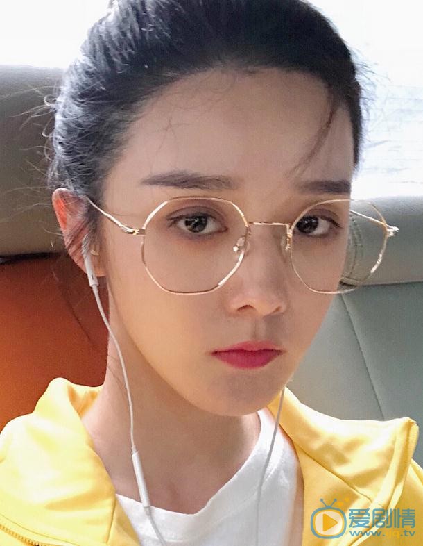 一千零一夜思思是誰演的？思思扮演者余籽璇個人資料、寫真及生活照欣賞