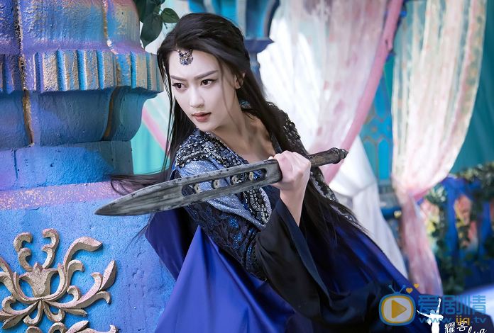  幻城皇柝喜歡的是誰？皇柝和月神最後在一起了嗎？