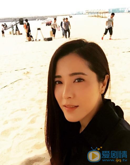 兒科醫生葉梅是誰演的？兒科醫生葉梅扮演者曾黎個人資料、寫真及生活照欣賞