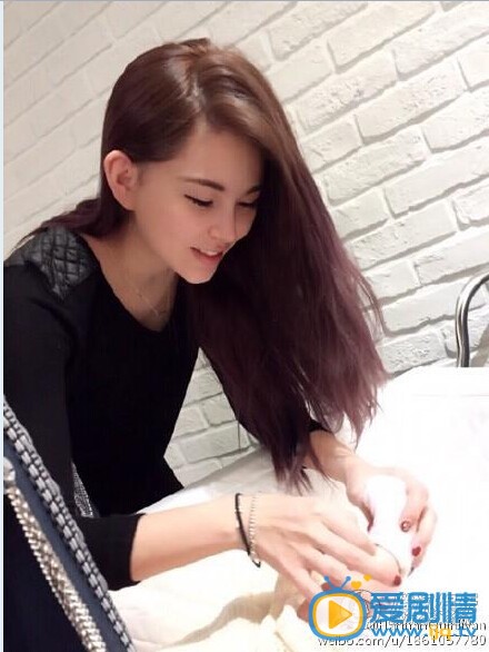 明若曉溪將播 昆凌產後猶如少女助陣偶像劇