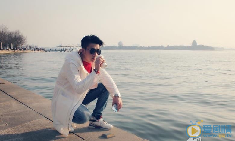 愛國者侯嘯天是誰扮演的?愛國者侯嘯天扮演著康磊個人資料、寫真生活照