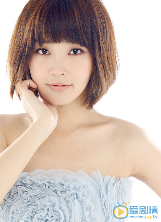 雞毛飛上天邱岩是誰演的？邱岩扮演者張佳寧個人資料及生活寫真照欣賞