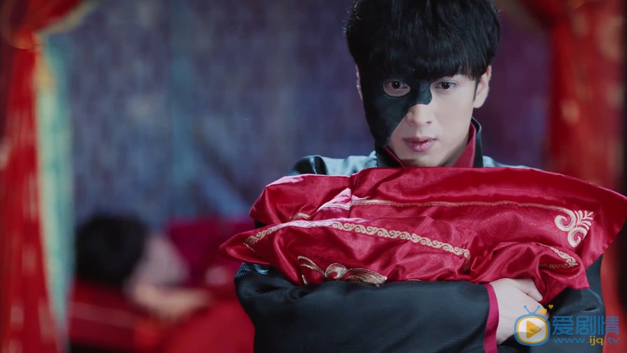 海棠經雨胭脂透朗月明的結局怎么樣？他是由誰飾演的？