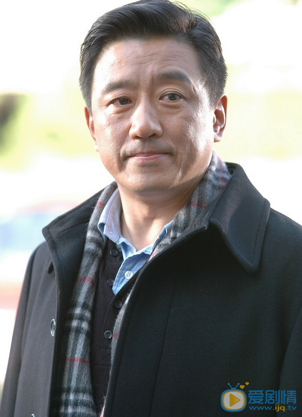  歡樂頌2安迪的父親魏國強是誰演的？魏國強扮演者丁勇岱個人資料簡介